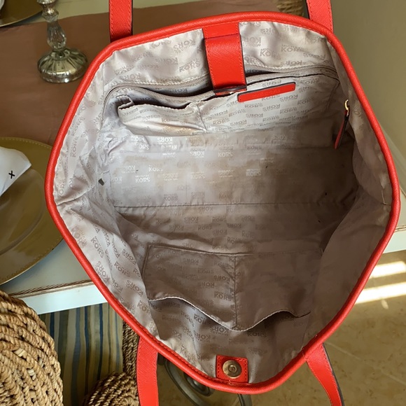 Michael Kors Tote - Picture 4 of 4